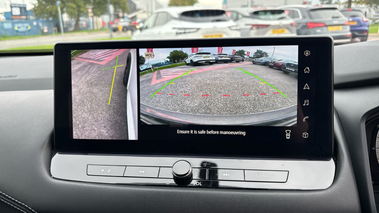 Nissan Qashqai 1.3 DiG-T MH 158 N-Connecta 5dr Xtronic Petrol Hatchback